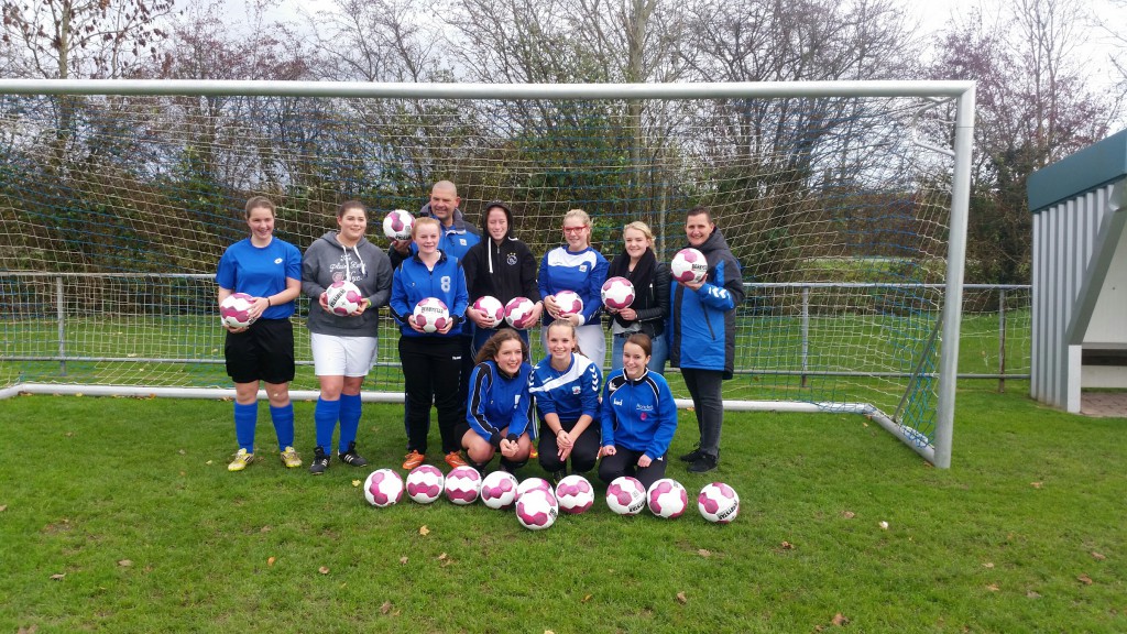 Foto: Vrouwen en nieuwe ballen