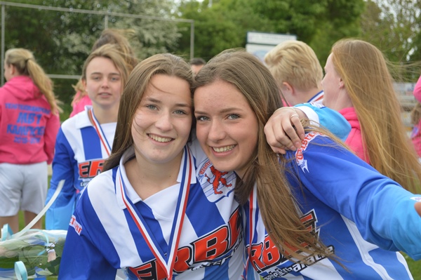 MB1 Kampioen 2015-2016